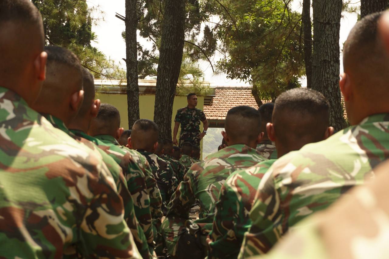 JAM KOMANDAN SISWA DIKMABAIF ABIT DIKMABA TNI GEL. II TA 2026