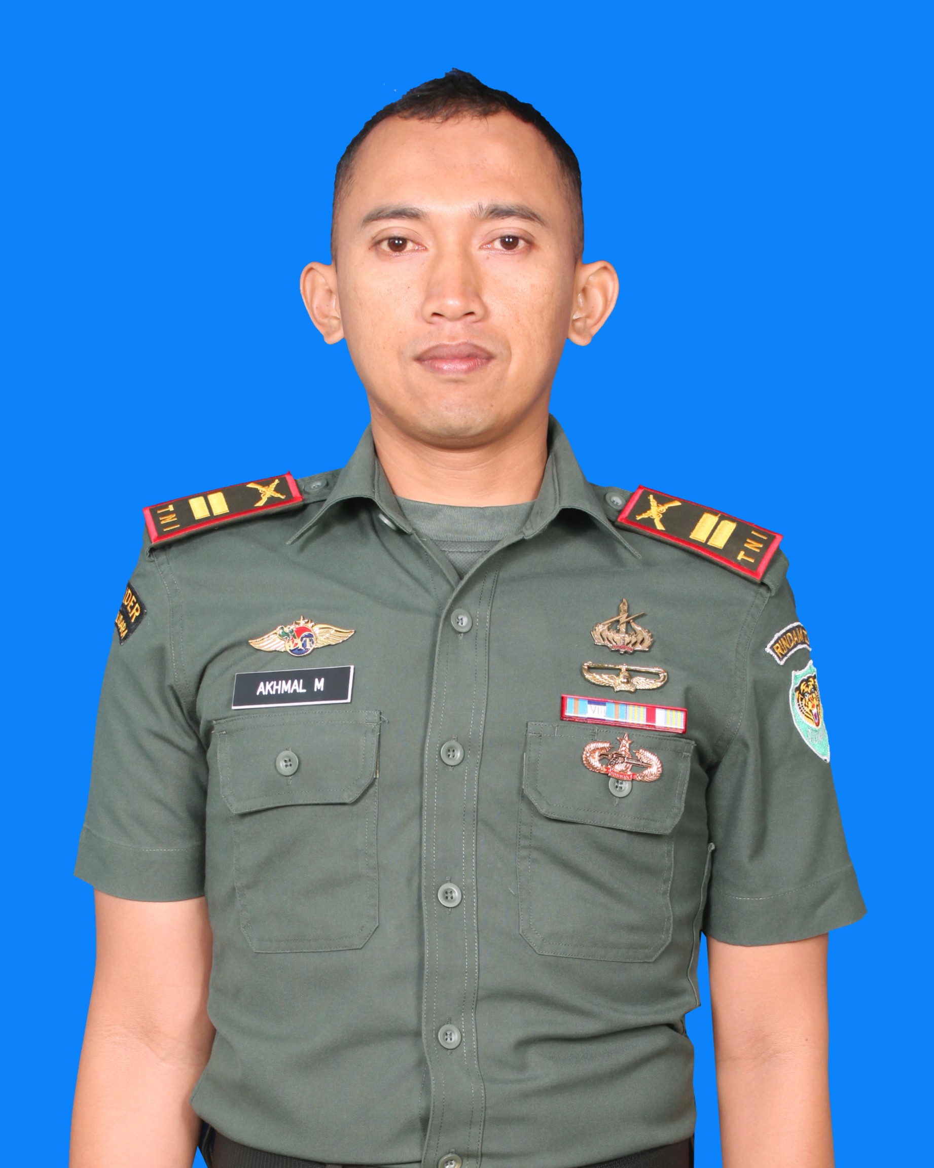 AKHMAL MUNTOHA